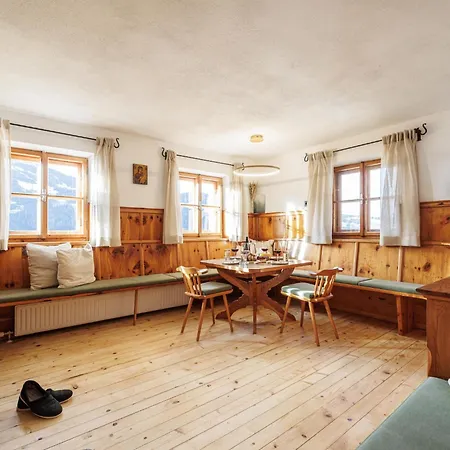 Chalet Tirola Huette *