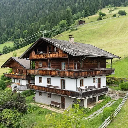 Chalet Tirola Huette